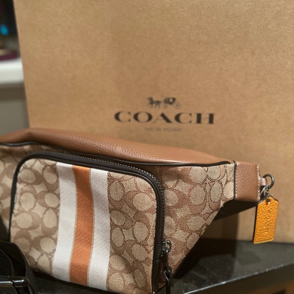 Coach C5386 Thompson Belt Bag In Signature Jacquard with Varsity Stripe - Picture 1 of 5